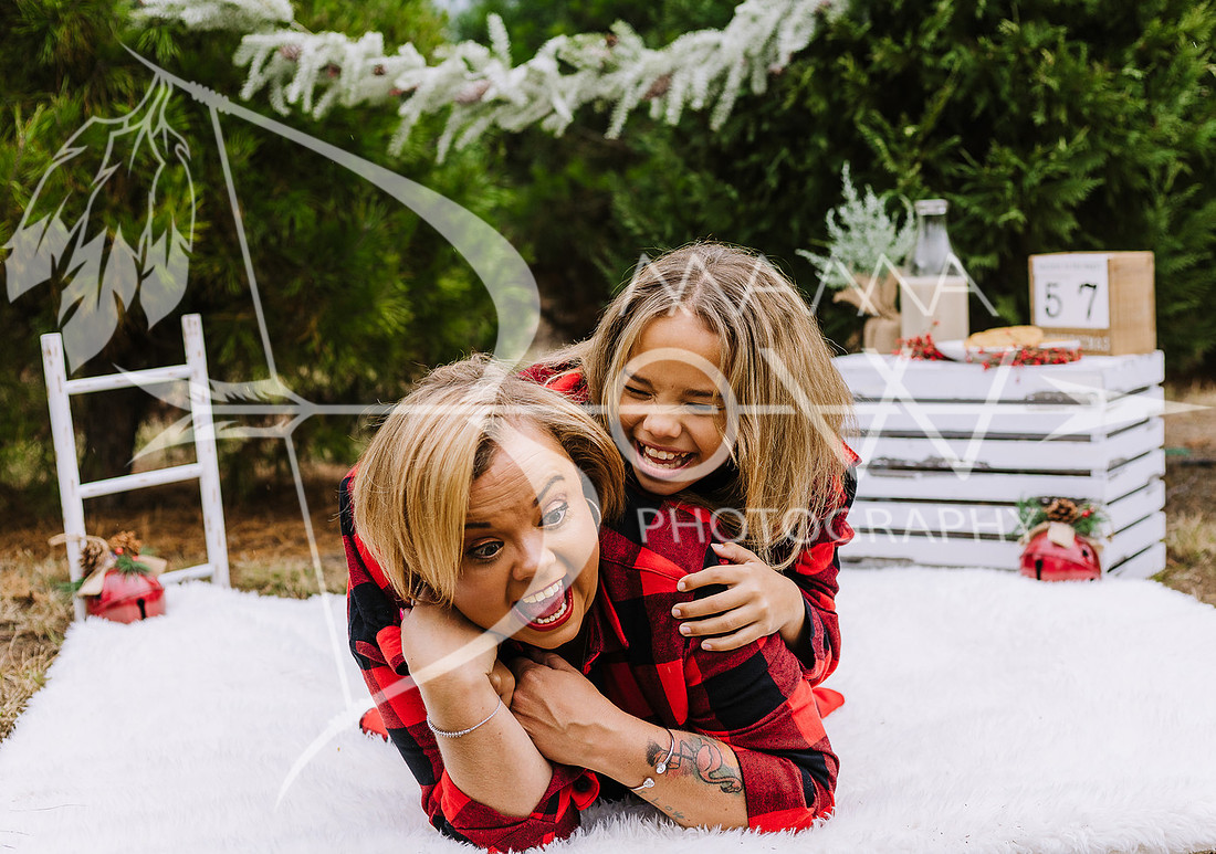 Jill and Chloe christmas ws-18