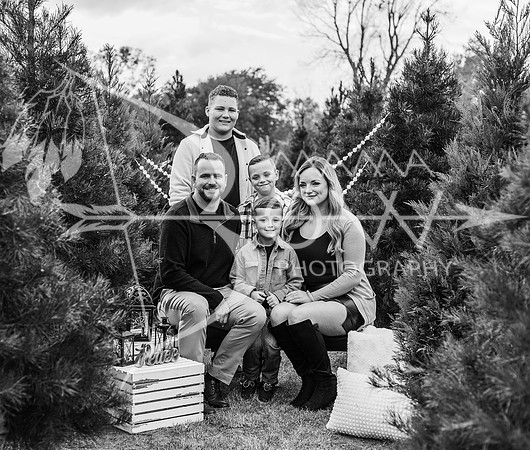Sarah+family  xmas upsale-2
