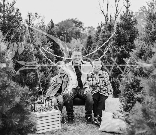 Sarah+family  xmas upsale-5