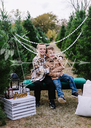 Sarah+family  xmas upsale-10