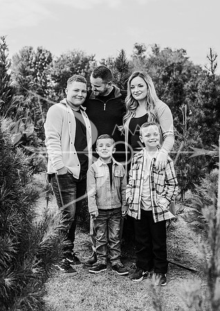 Sarah+family  xmas upsale-27