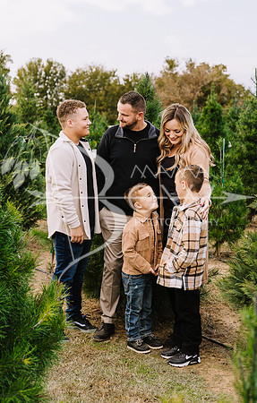 Sarah+family  xmas upsale-28